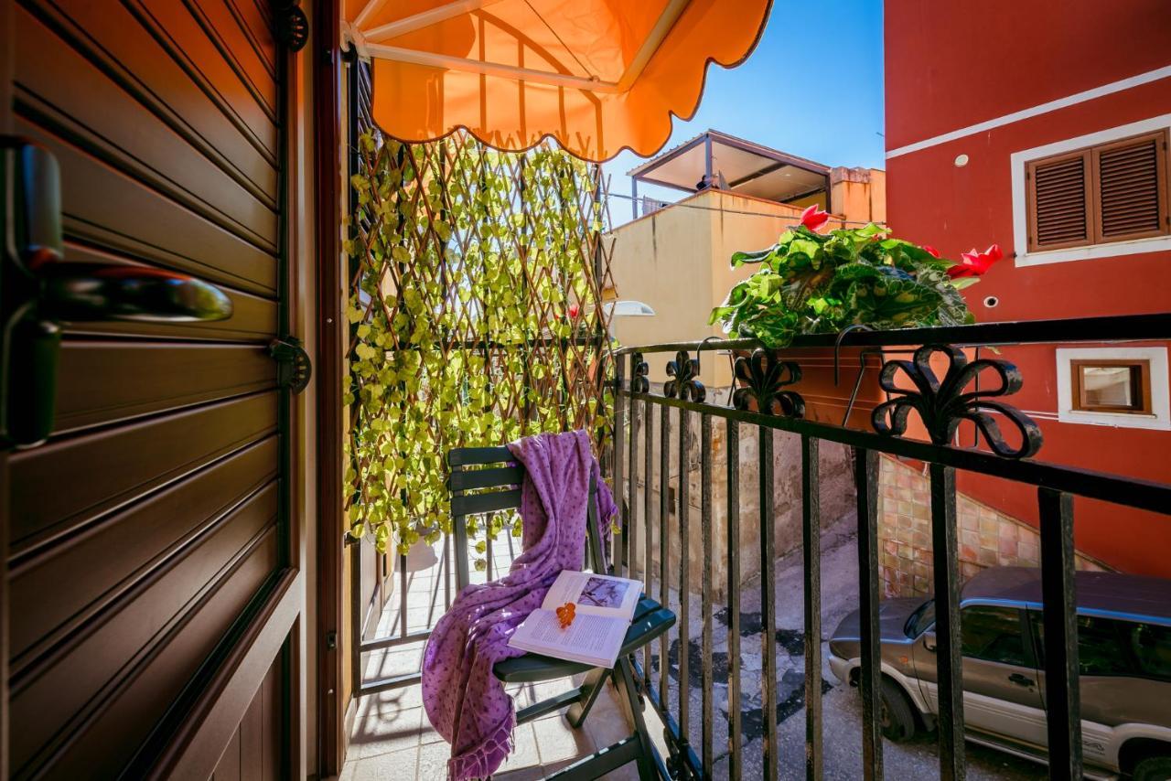 La Finestra Sul Cortile B&B Sciacca Exterior photo