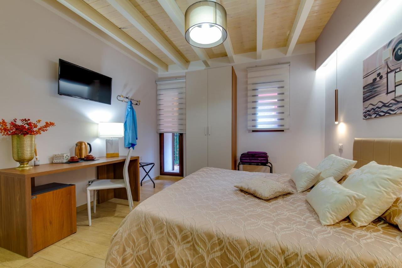 La Finestra Sul Cortile B&B Sciacca Exterior photo