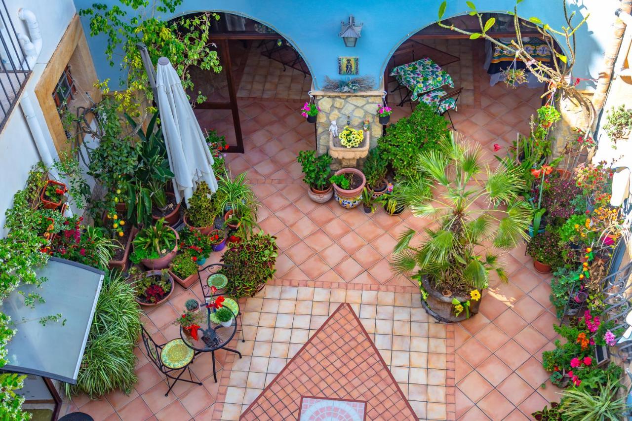La Finestra Sul Cortile B&B Sciacca Exterior photo