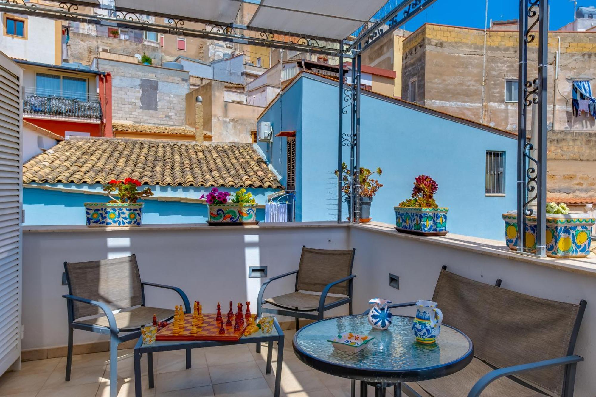 La Finestra Sul Cortile B&B Sciacca Exterior photo
